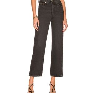 Levi's Ribcage Straight Ankle Jeans
